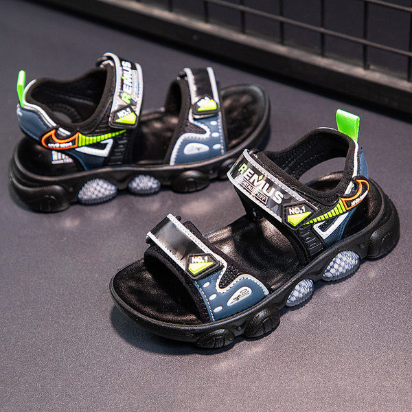 Nyári fiú szandál felirattal, durva talppal