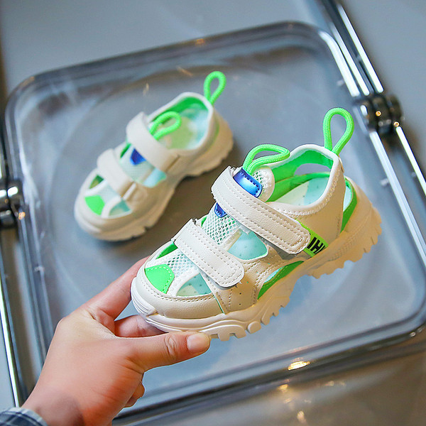 Затворени кожени сандали с мрежа за момчета  и велкро лепенкки