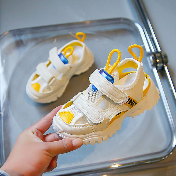 Затворени кожени сандали с мрежа за момчета  и велкро лепенкки