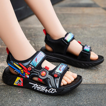Нов модел сандали за момчета с цветен десен 