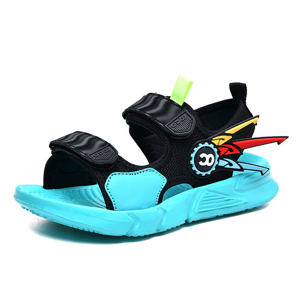 Textil szandál fiúknak lapos talppal, 3D díszítéssel