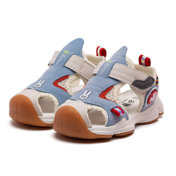 Gyermek velúr szandál zárt orrokkal