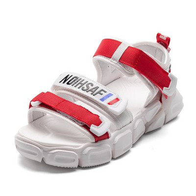 Három színben matricás gyerekszandál