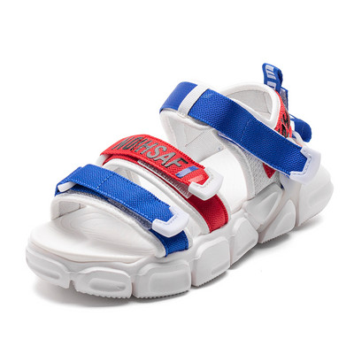 Három színben matricás gyerekszandál