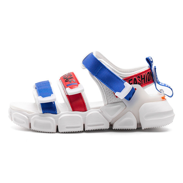 Három színben matricás gyerekszandál