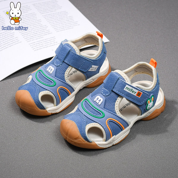 Gyermek zárt textil szandál rátéttel