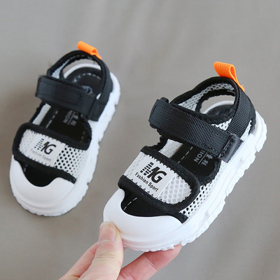 Παιδικά σανδάλια με διχτυωτό ύφασμα και λουράκια βελκρό