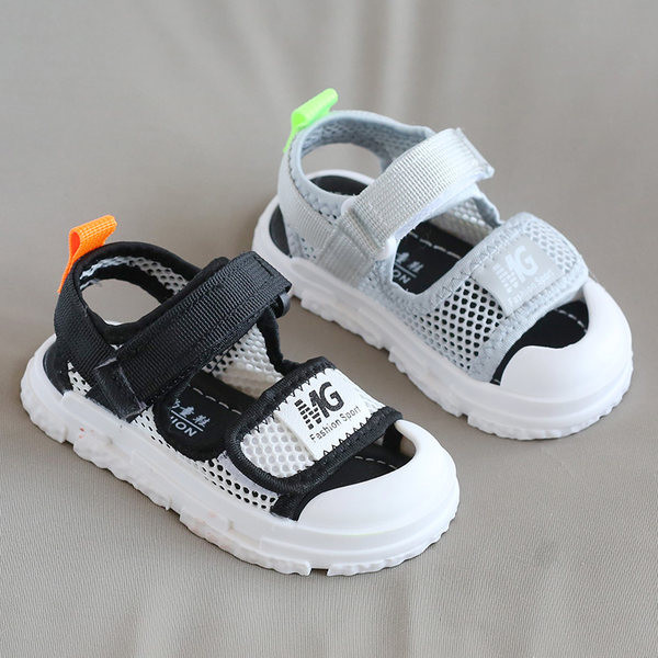 Παιδικά σανδάλια με διχτυωτό ύφασμα και  λουράκια βελκρό