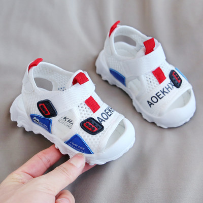 Καλοκαιρινά παιδικά σανδάλια σε τρία χρώματα