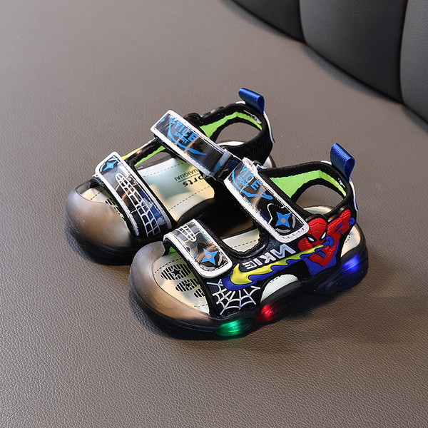 Suvised värvilised hõõguvate taldadega sandaalid