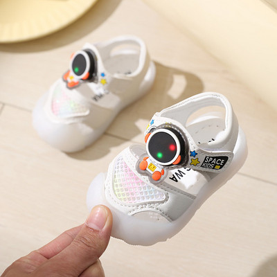 Gyermek szandál fehér és rózsaszín matricákkal