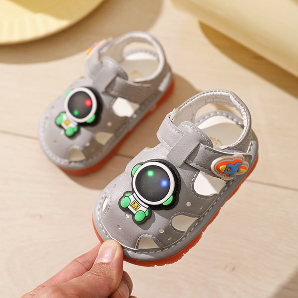 Casual παιδικά σανδάλια με έμβλημα για αγόρια ή κορίτσια