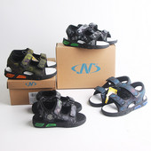 Παιδικά σανδάλια με μοτίβο παραλλαγής για αγόρια