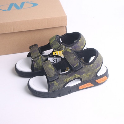 Παιδικά σανδάλια με μοτίβο παραλλαγής για αγόρια