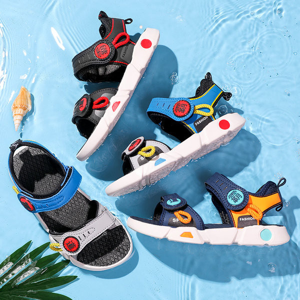 Παιδικά σανδάλια με μοτίβο με σχέδια και  velcro