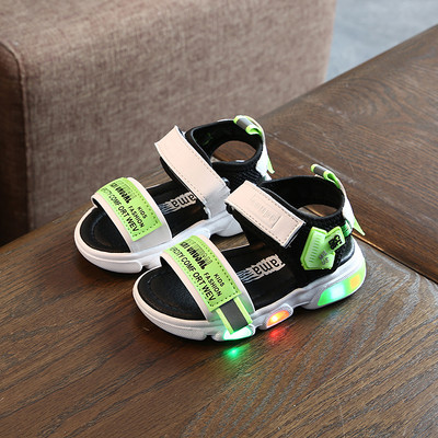 Alkalmi gyerekszandál izzó talppal