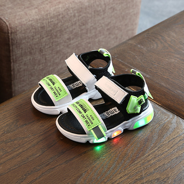 Alkalmi gyerekszandál izzó talppal