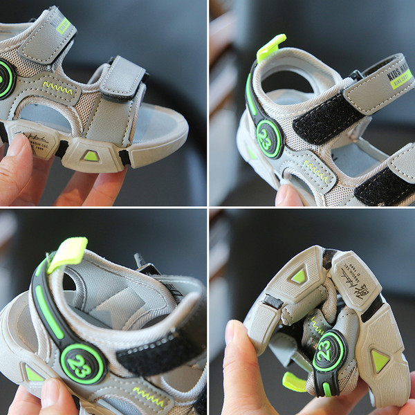 Új modell tépőzáras gyerekszandál fiúknak