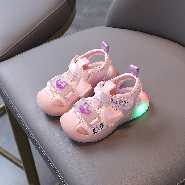 Παιδικά σανδάλια με βελκρό κατάλληλα για αγόρια