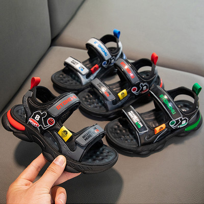 Спортни детски сандали с емблеми за момчета
