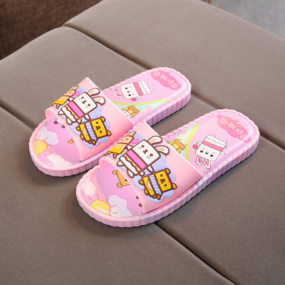 Lapos talpú, rátéttel ellátott gyerekpapucs