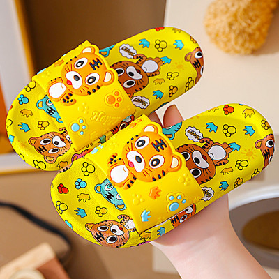 Lapos talpú, rátéttel ellátott gyerekpapucs