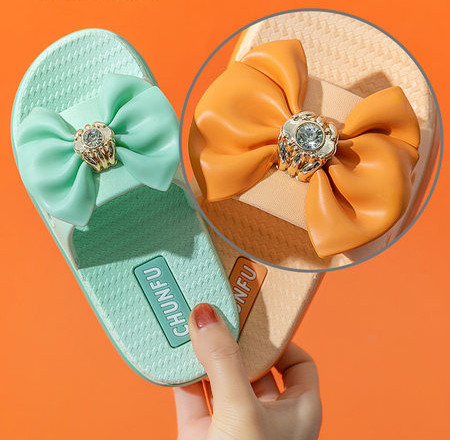 Papucs lányoknak 3D elemmel - különböző modellek