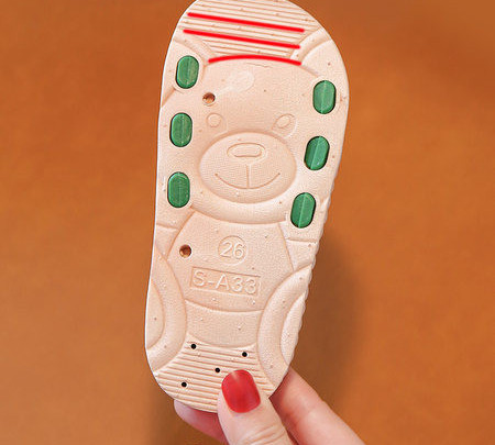 Alkalmi gyerekpapucs 3D elemmel lányoknak