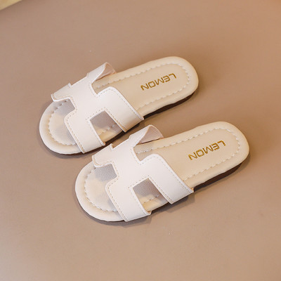 Детски кожени чехли в три цвята и равна подметка 