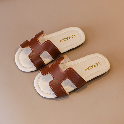 Детски кожени чехли в три цвята и равна подметка 