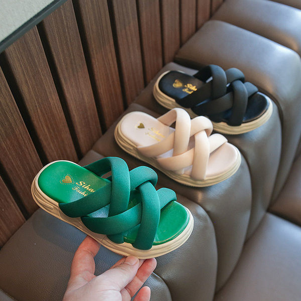 Νέο μοντέλο παιδικές παντόφλες με σταυρωτά λουράκια για κορίτσια