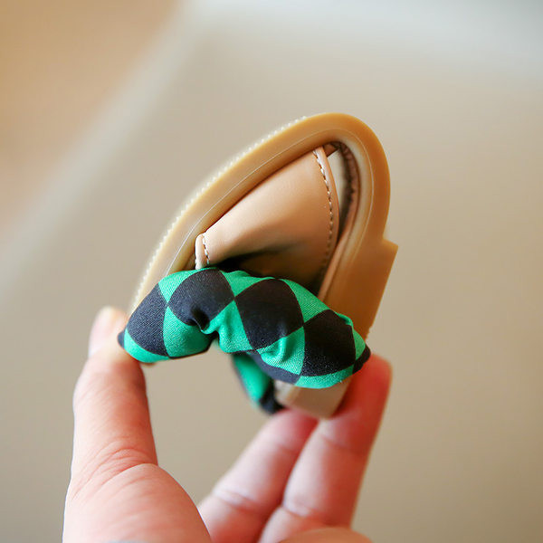 Három színű szalagos, lapos talpú gyerekpapucs