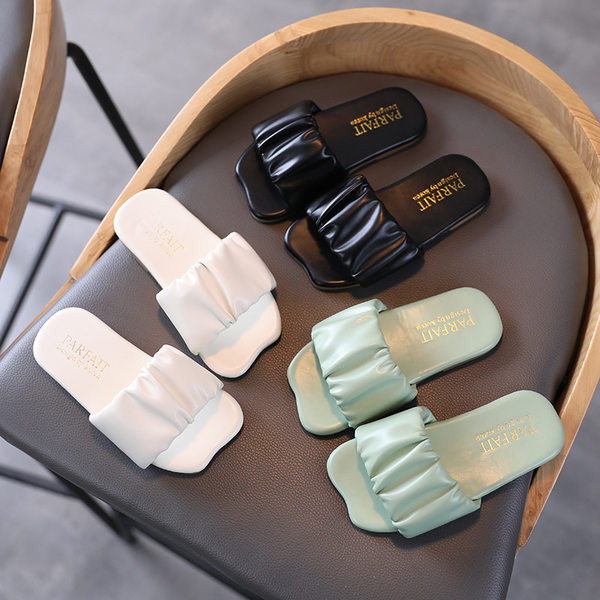 Női bőr papucs új modellje, alacsony, négyszögletes sarokkal