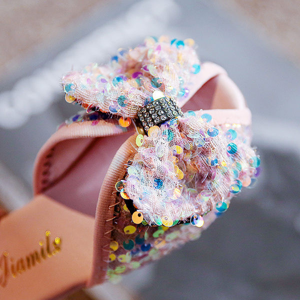 Παντόφλες για κορίτσια με κορδέλα και πούλιες