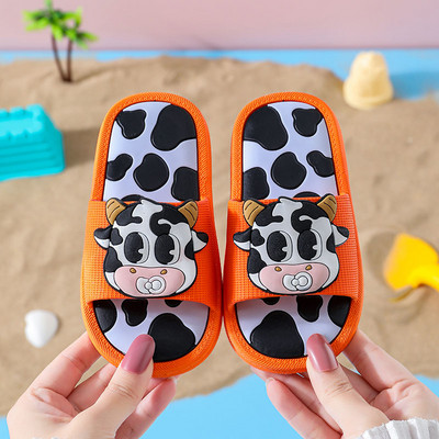 Λαστιχένιες παντόφλες για κορίτσια με animal print