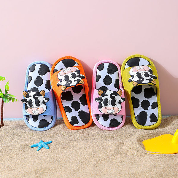 Λαστιχένιες παντόφλες για κορίτσια με animal print