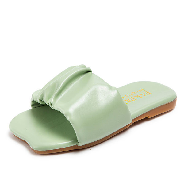 Παιδικές παντόφλες με λουράκι από οικολογικό δέρμα με κερδισμένο αποτέλεσμα