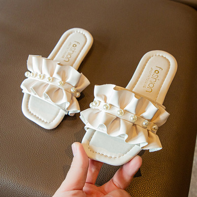 Modern gyöngyös gyerekpapucs lányoknak