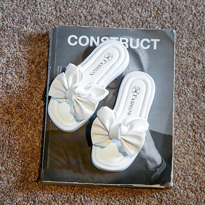 Παντόφλες για κορίτσια από οικολογικό δέρμα με κορδέλα