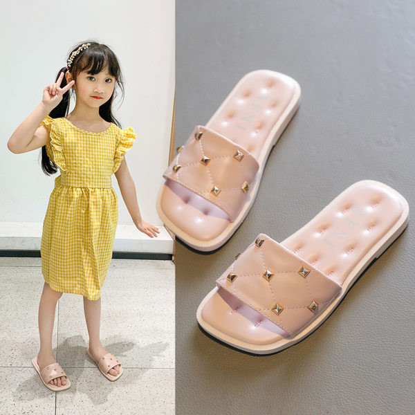 Τετράγωνες δερμάτινες παντόφλες για κορίτσια με μεταλλικά τρουξ