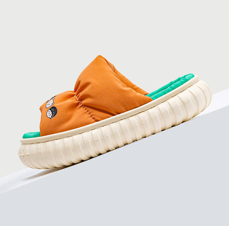 Παιδικές παντόφλες με μαλακό λουράκι