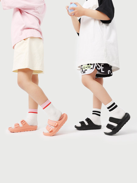 Παιδικές παντόφλες για κορίτσια με velcro