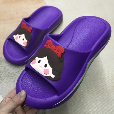 Νέο μοντέλο λαστιχένιες παντόφλες για κορίτσια με απλικέ