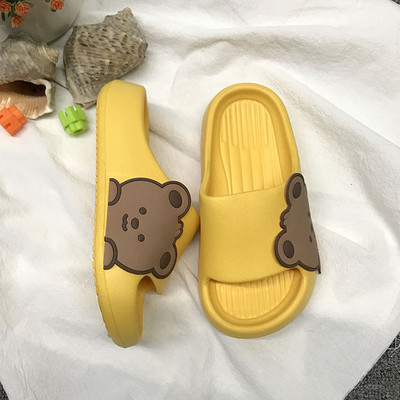 Παιδικές λαστιχένιες παντόφλες με απλικέ σε πολλά χρώματα