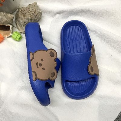 Παιδικές λαστιχένιες παντόφλες με απλικέ σε πολλά χρώματα