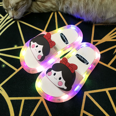 Gumi gyerekpapucs színes rátéttel és gumi talppal