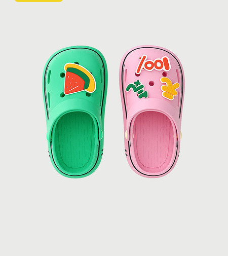 Gumi crocs gyerekeknek színes applikációkkal