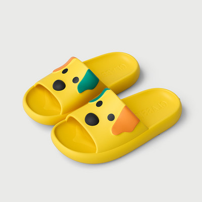 Καλοκαιρινές casual παντόφλες με φλατ σόλα