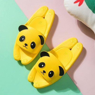 Παιδικές λαστιχένιες παντόφλες με τρισδιάστατο σχήμα