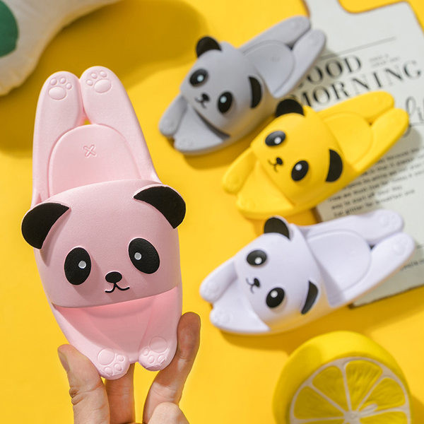 Παιδικές λαστιχένιες παντόφλες με τρισδιάστατο σχήμα